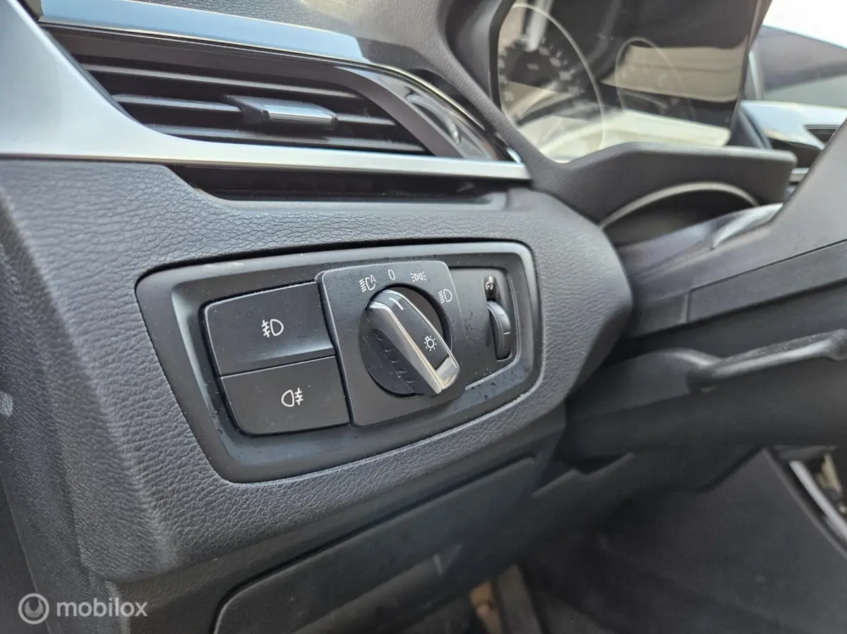 sDrive18i High Executive Automaat HUD | Camera | LED