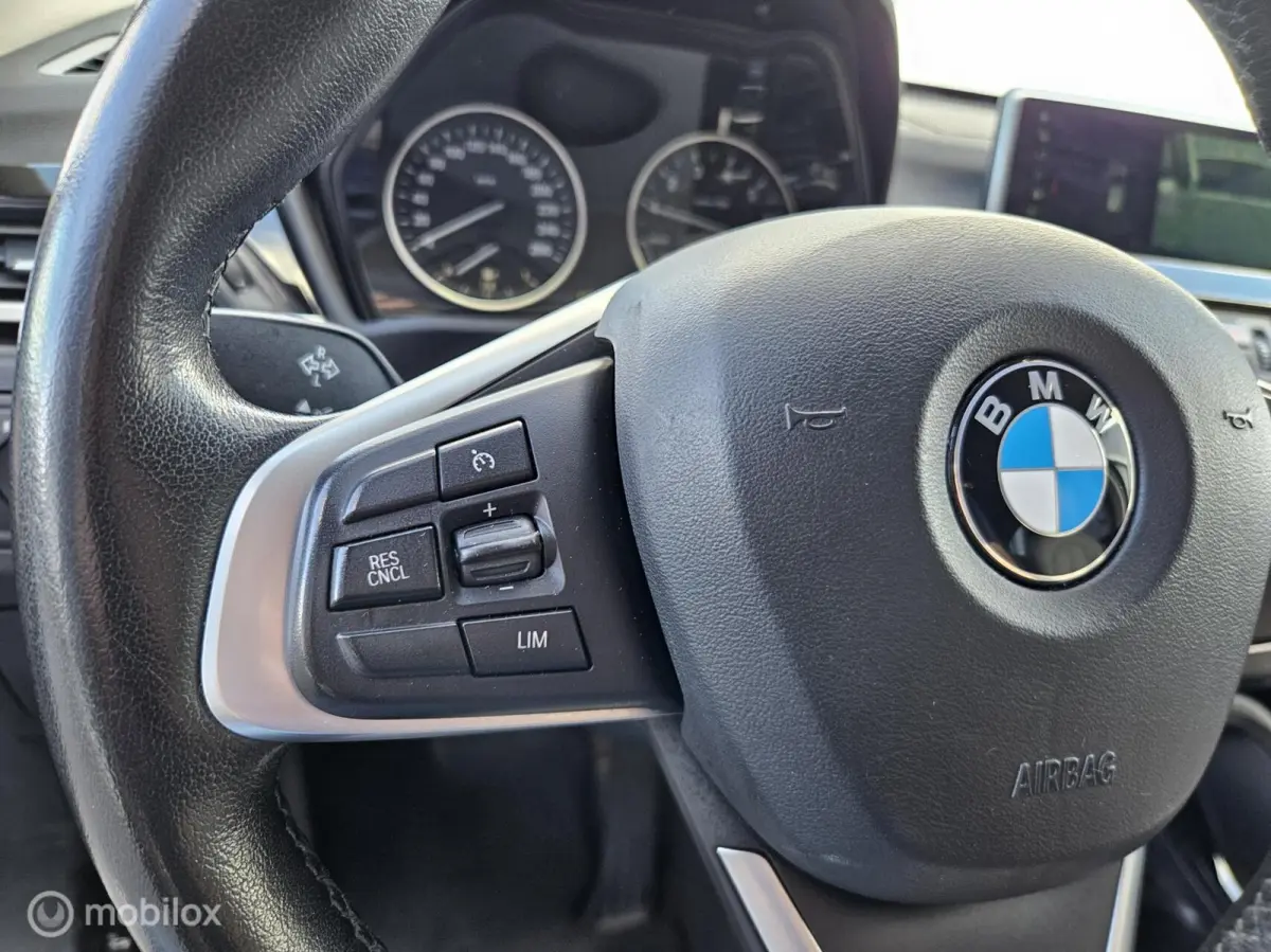 sDrive18i High Executive Automaat HUD | Camera | LED