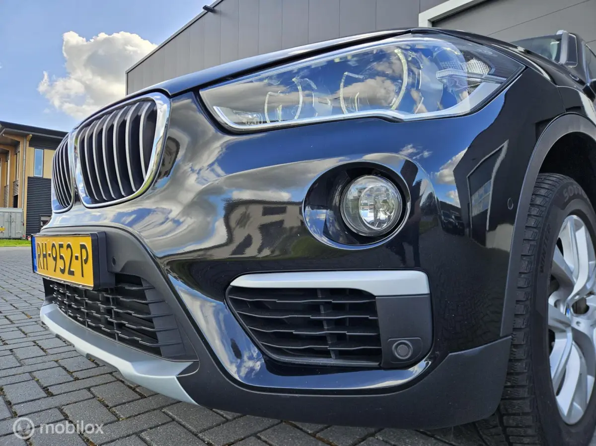 sDrive18i High Executive Automaat HUD | Camera | LED