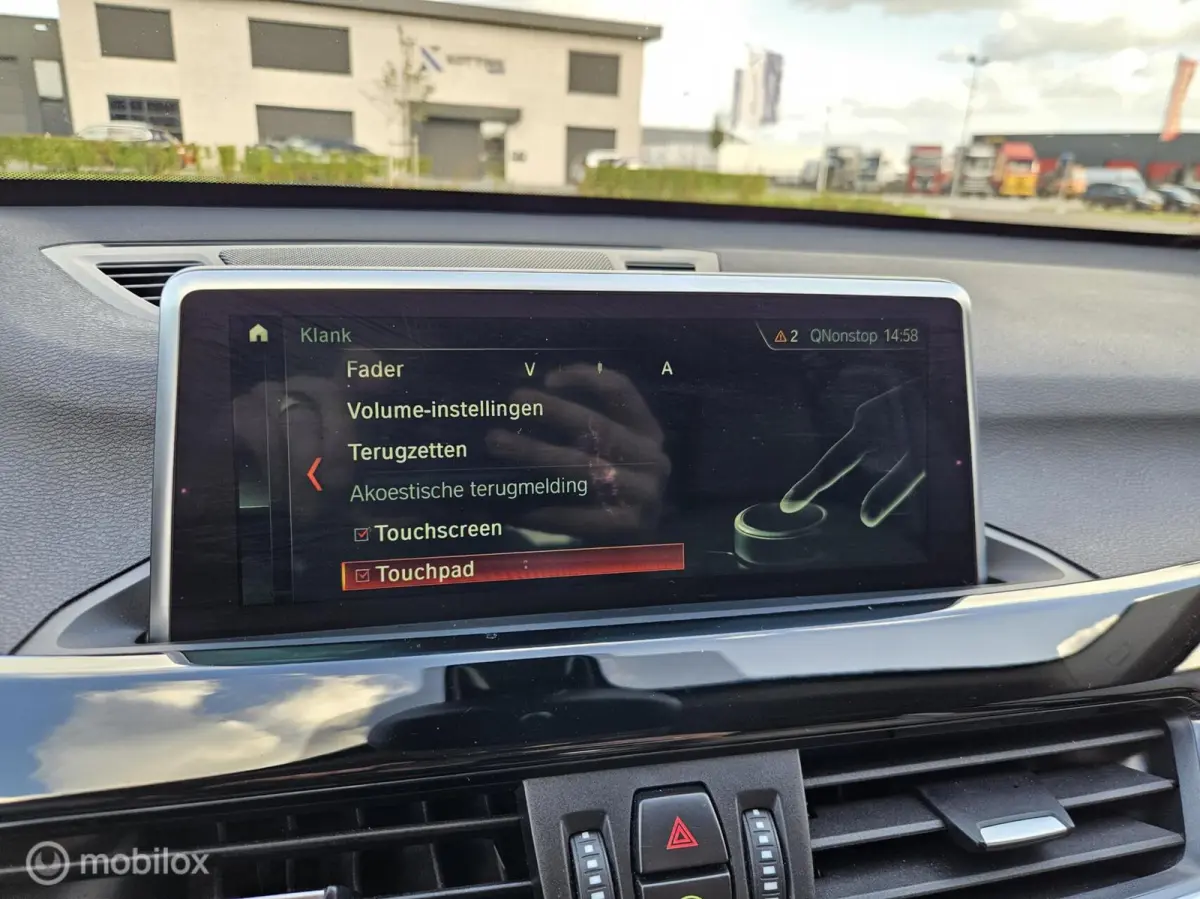 sDrive18i High Executive Automaat HUD | Camera | LED