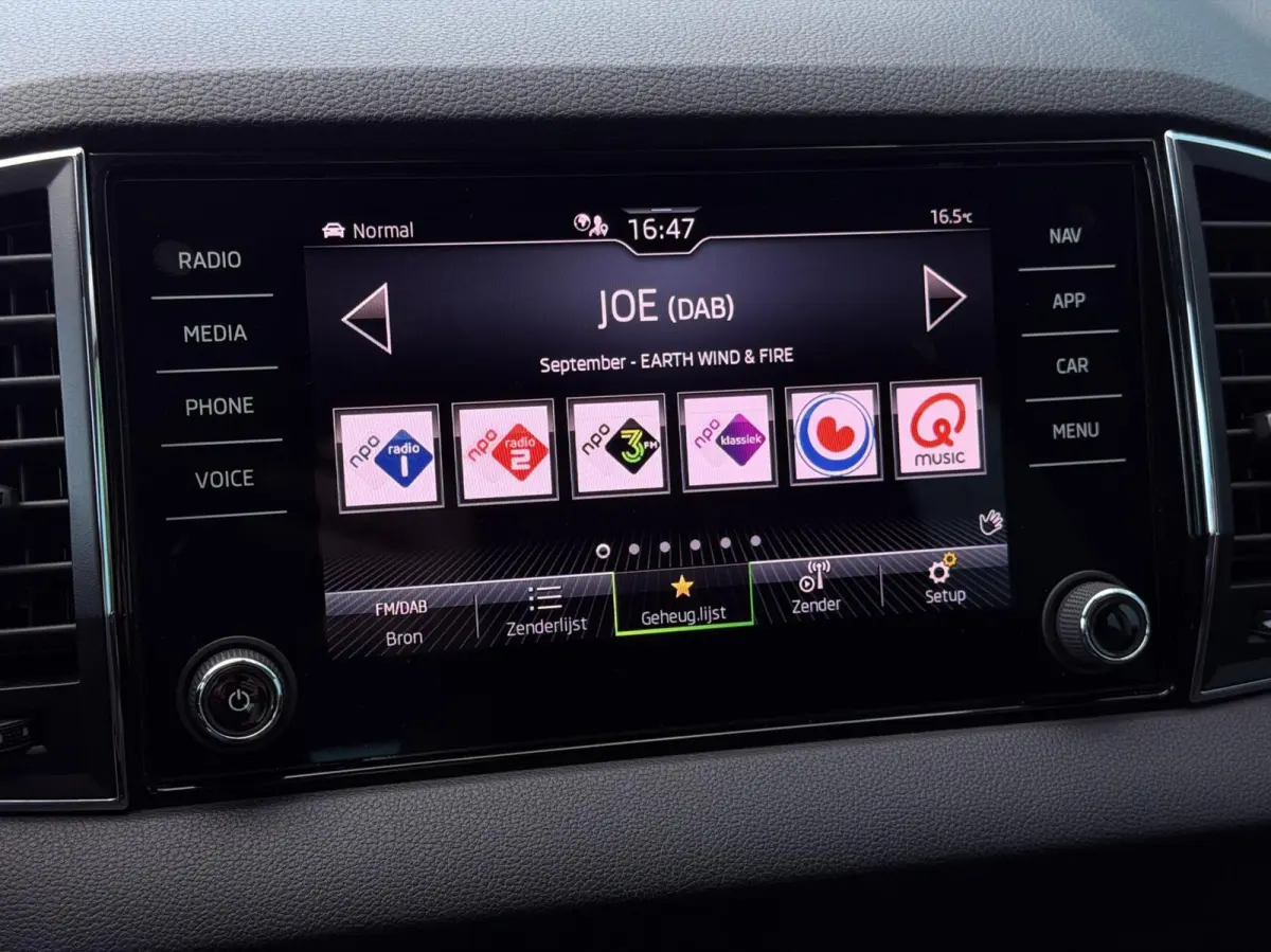 1.5 TSI ACT DSG AUT. Business Edition Plus TREKH | STOEL/STUURVERW | ADAPT.CRUISE | CARPLAY | DIGI.DASHB | KEYLESS | ELEK.A.KLEP