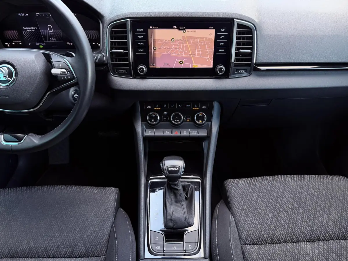 1.5 TSI ACT DSG AUT. Business Edition Plus TREKH | STOEL/STUURVERW | ADAPT.CRUISE | CARPLAY | DIGI.DASHB | KEYLESS | ELEK.A.KLEP
