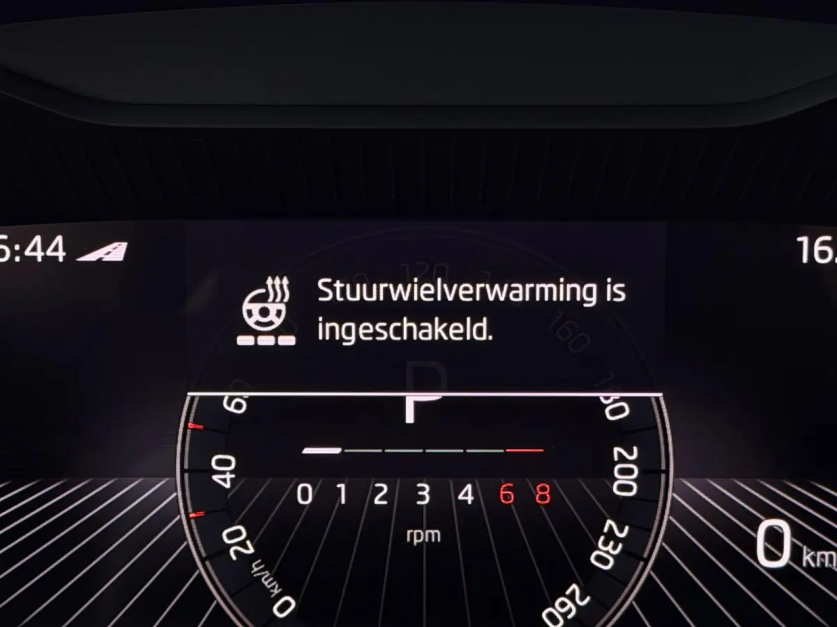 1.5 TSI ACT DSG AUT. Business Edition Plus TREKH | STOEL/STUURVERW | ADAPT.CRUISE | CARPLAY | DIGI.DASHB | KEYLESS | ELEK.A.KLEP