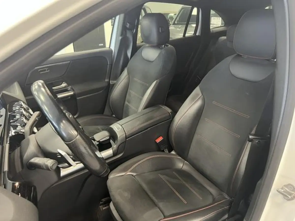 250 e AMG Line PLUG-IN HYBRID / PANODAK / LEDER / TREKH. / 1e eig. /