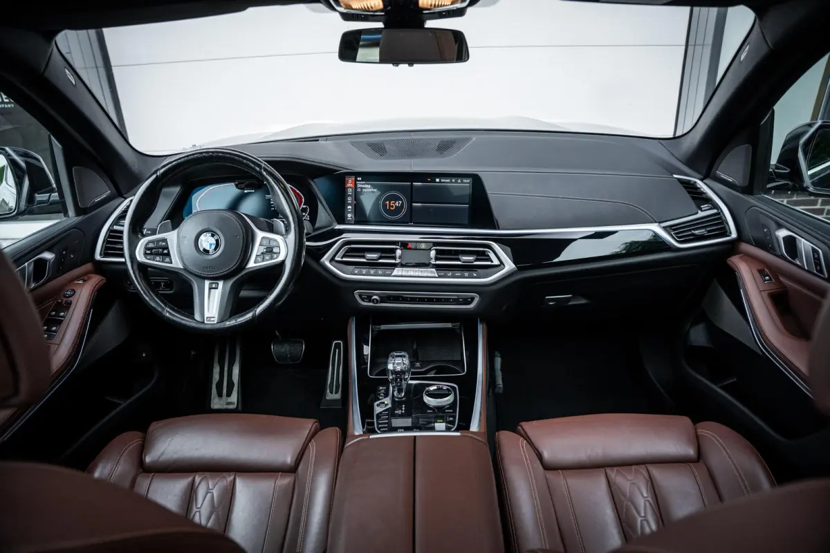 xDrive45e M-Sport NL-auto|1e-eig.|Pano|Laser|H&K|Elek-Trekhaak|360°|Dealeronderhouden
