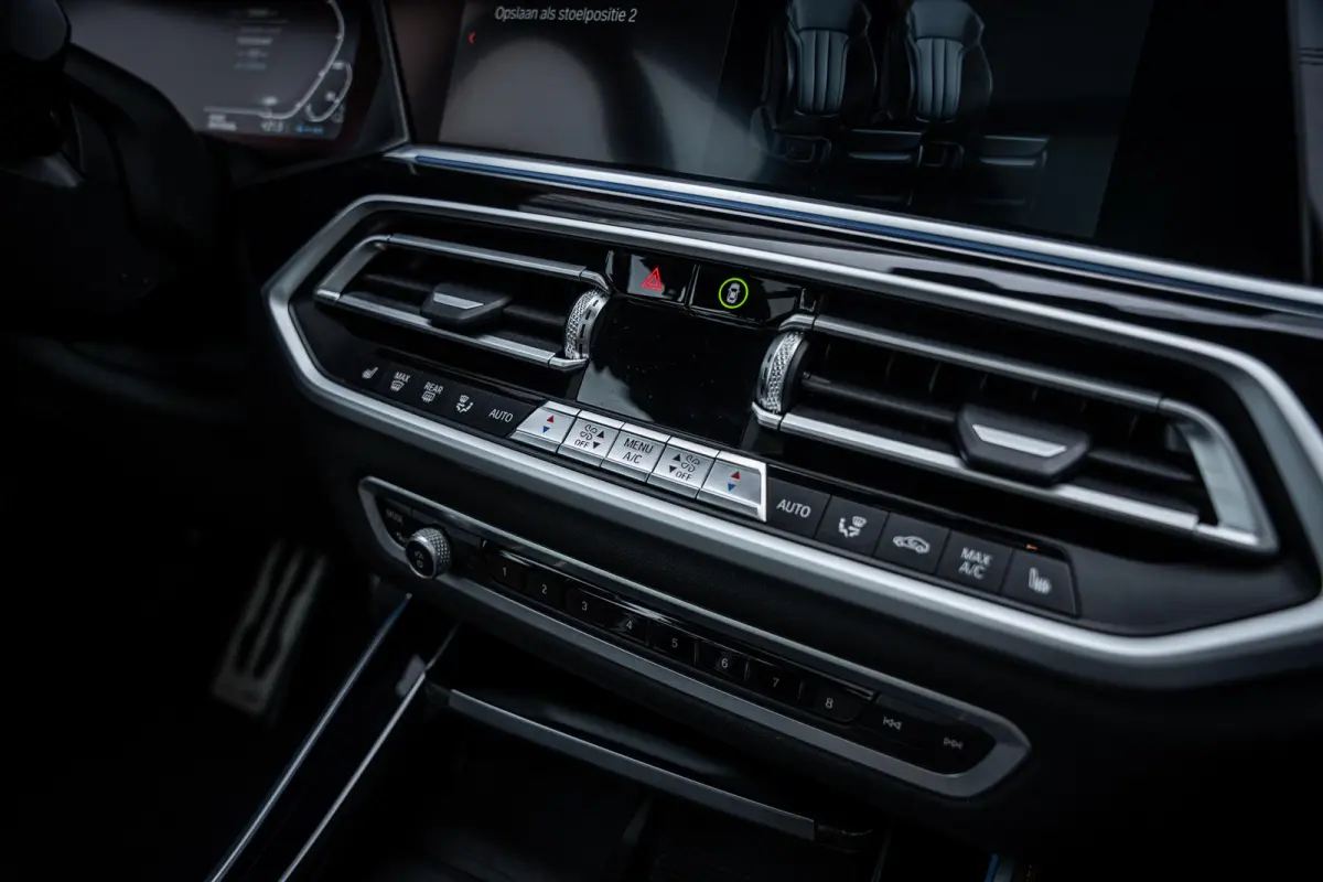 xDrive45e M-Sport NL-auto|1e-eig.|Pano|Laser|H&K|Elek-Trekhaak|360°|Dealeronderhouden