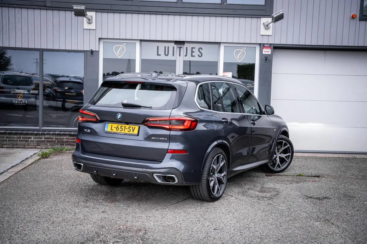 xDrive45e M-Sport NL-auto|1e-eig.|Pano|Laser|H&K|Elek-Trekhaak|360°|Dealeronderhouden