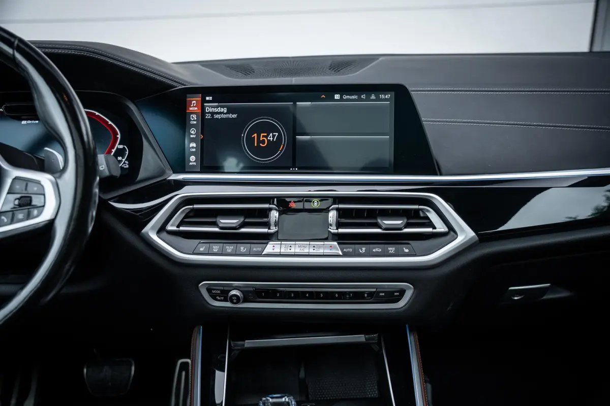 xDrive45e M-Sport NL-auto|1e-eig.|Pano|Laser|H&K|Elek-Trekhaak|360°|Dealeronderhouden