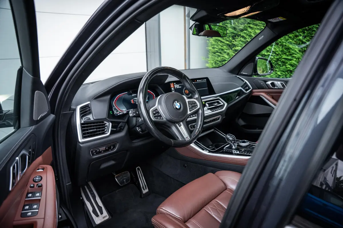 xDrive45e M-Sport NL-auto|1e-eig.|Pano|Laser|H&K|Elek-Trekhaak|360°|Dealeronderhouden