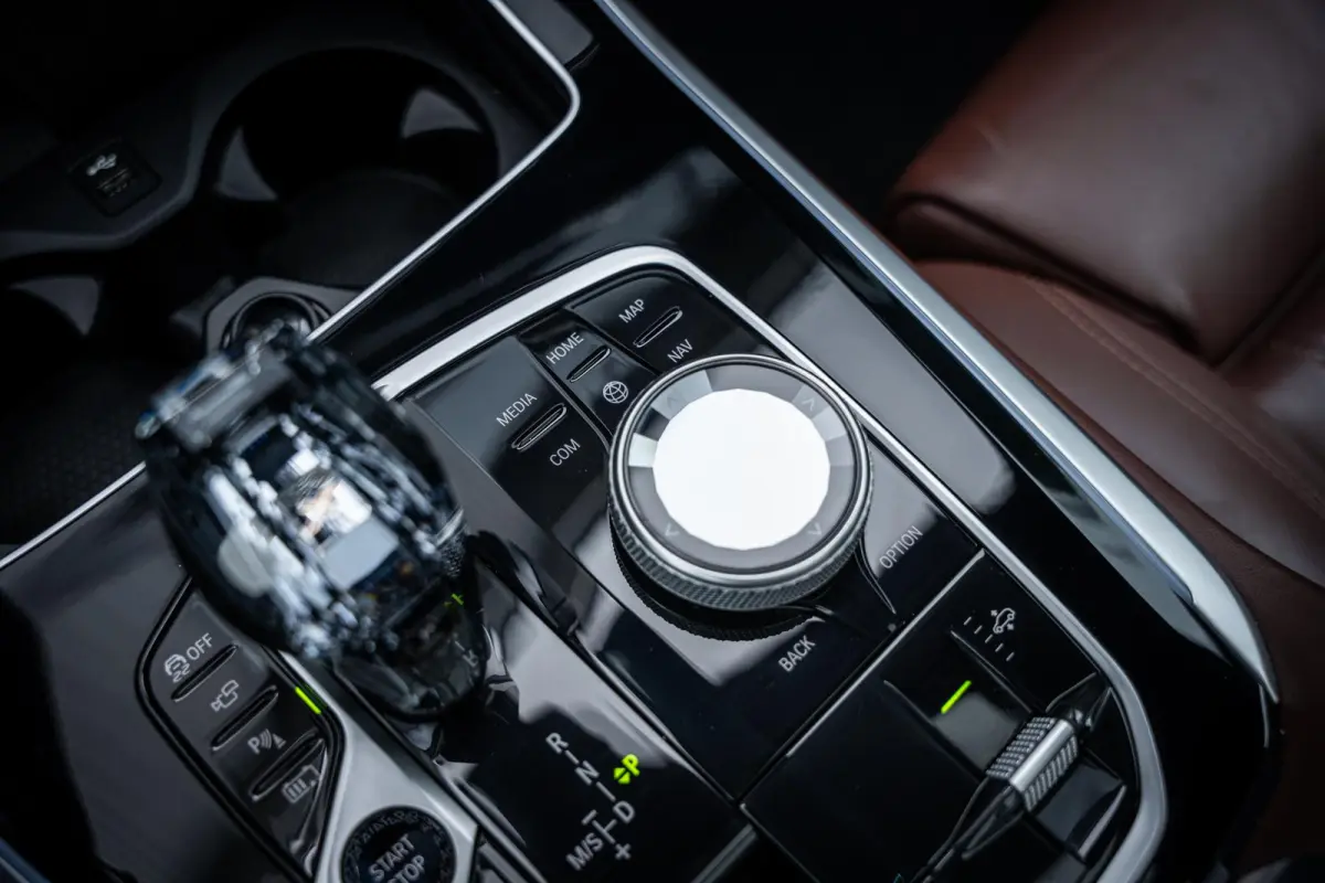 xDrive45e M-Sport NL-auto|1e-eig.|Pano|Laser|H&K|Elek-Trekhaak|360°|Dealeronderhouden