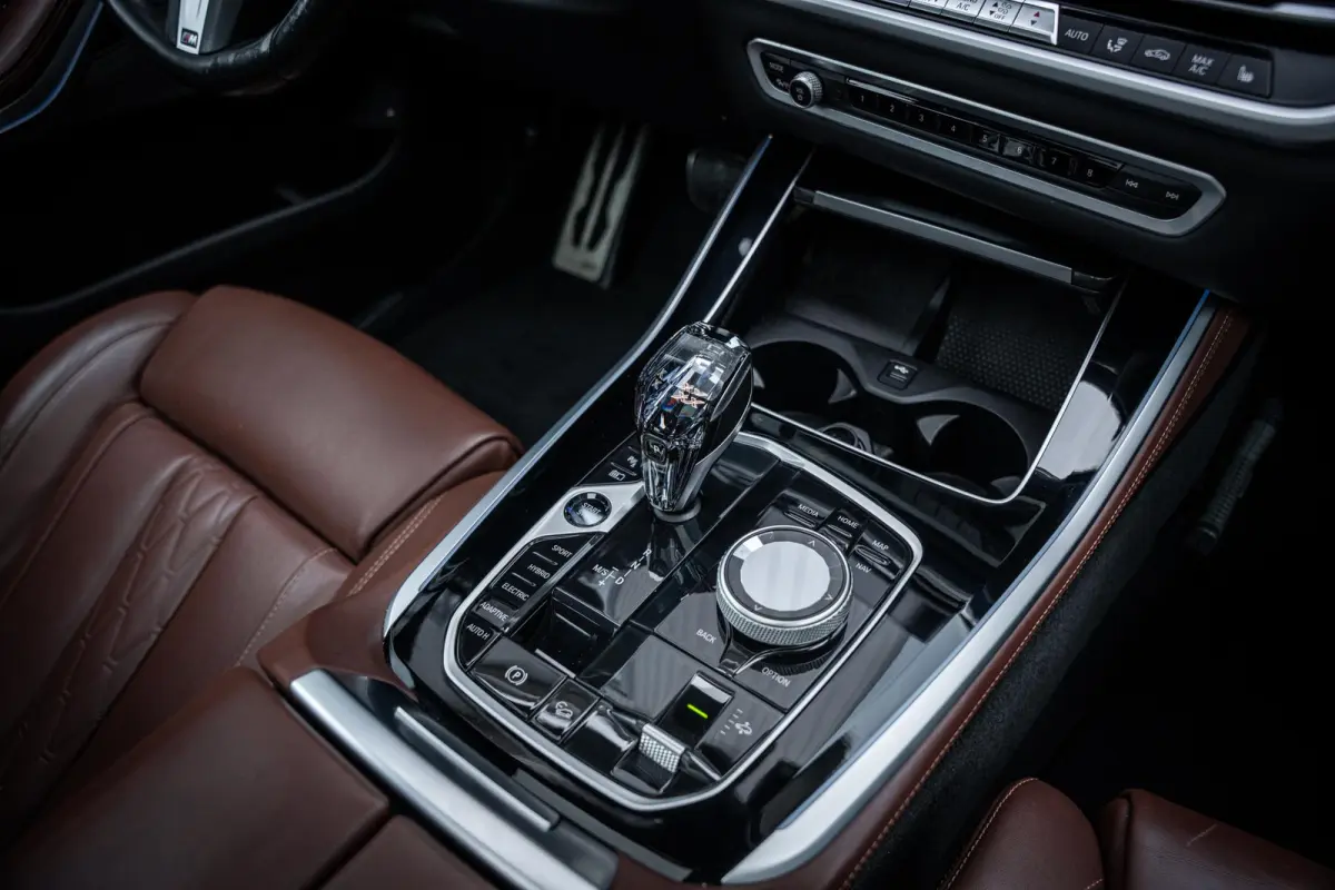 xDrive45e M-Sport NL-auto|1e-eig.|Pano|Laser|H&K|Elek-Trekhaak|360°|Dealeronderhouden