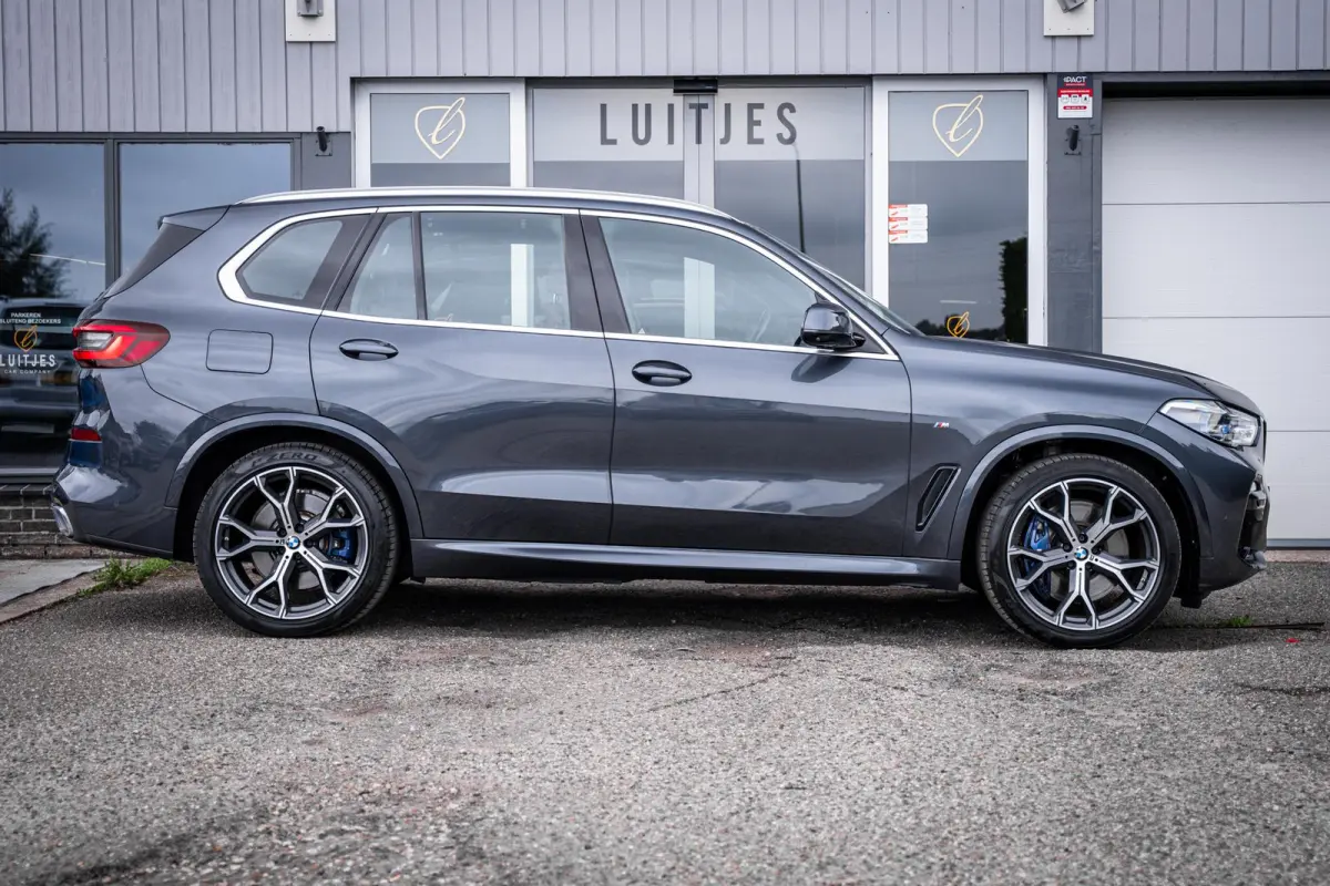 xDrive45e M-Sport NL-auto|1e-eig.|Pano|Laser|H&K|Elek-Trekhaak|360°|Dealeronderhouden