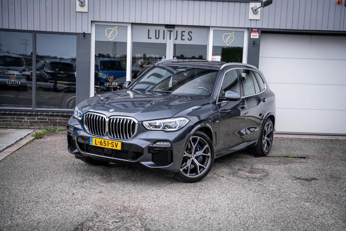 xDrive45e M-Sport NL-auto|1e-eig.|Pano|Laser|H&K|Elek-Trekhaak|360°|Dealeronderhouden