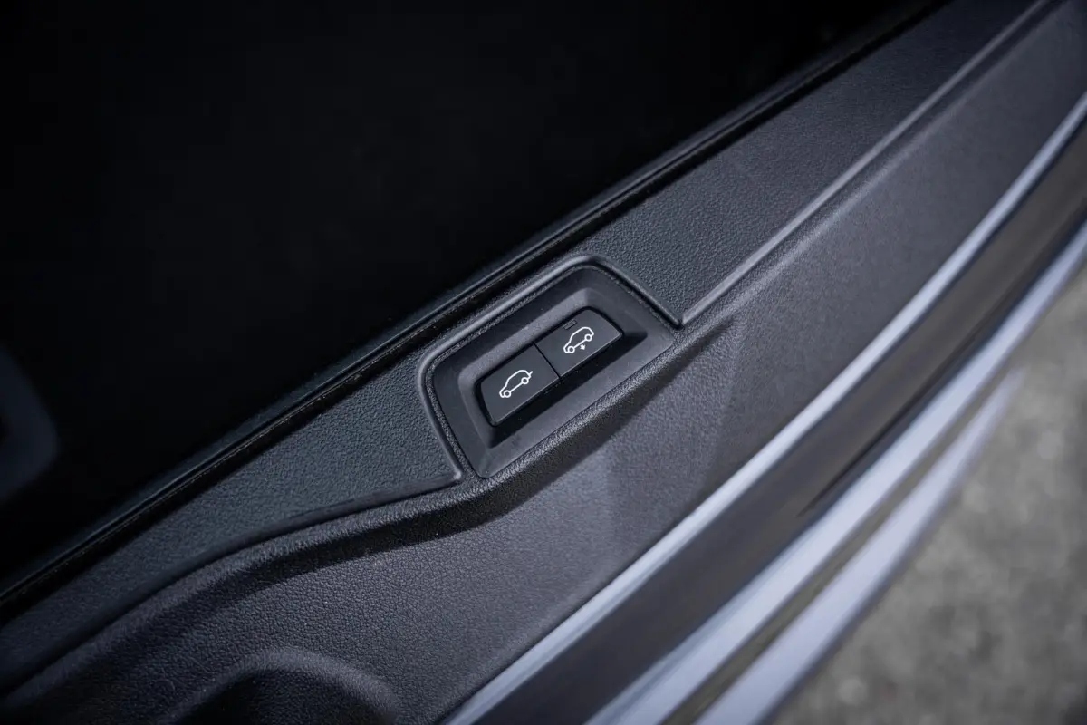 xDrive45e M-Sport NL-auto|1e-eig.|Pano|Laser|H&K|Elek-Trekhaak|360°|Dealeronderhouden