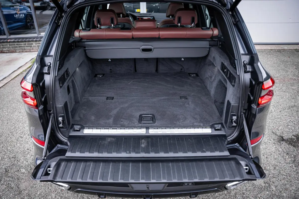 xDrive45e M-Sport NL-auto|1e-eig.|Pano|Laser|H&K|Elek-Trekhaak|360°|Dealeronderhouden