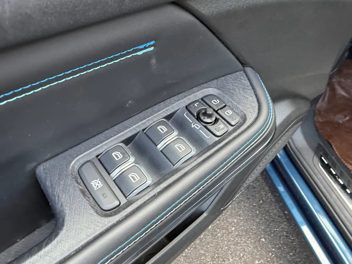 1.5 More PHEV Panorama, Winter pack, Navi, Camera etc. etc.