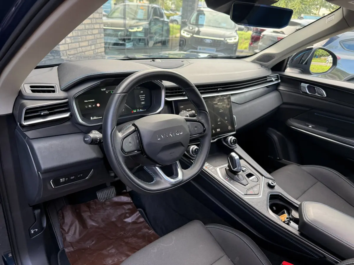 1.5 More PHEV Panorama, Winter pack, Navi, Camera etc. etc.