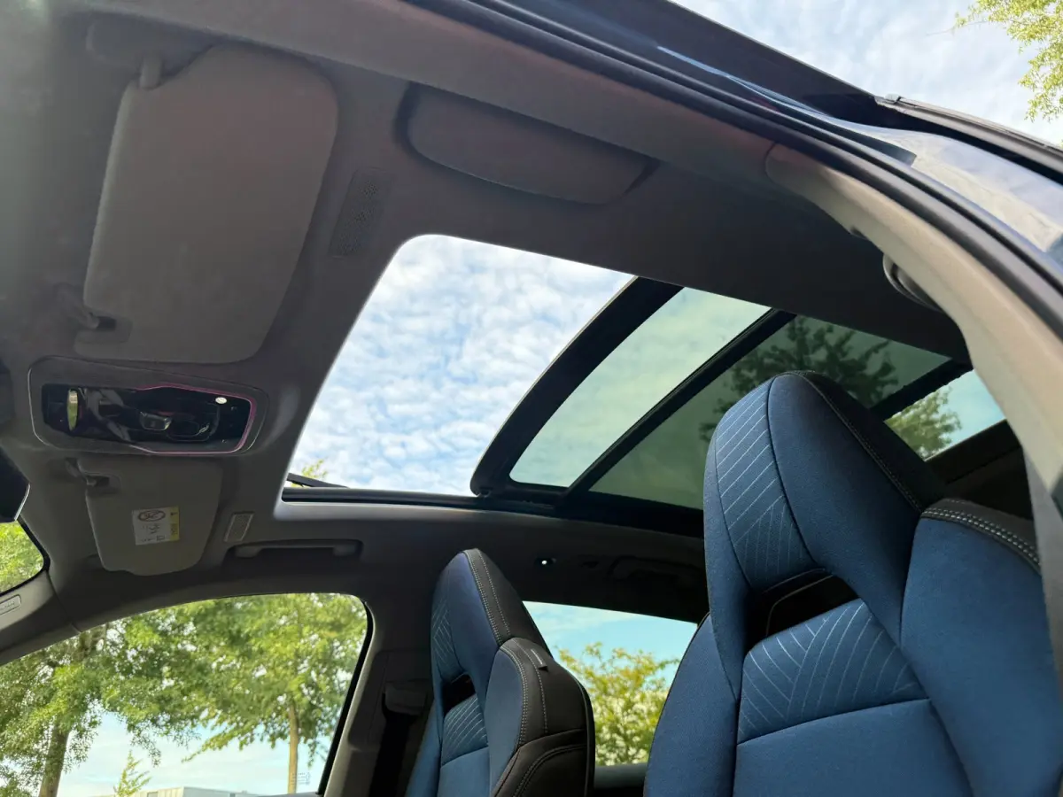 1.5 More PHEV Panorama, Winter pack, Navi, Camera etc. etc.