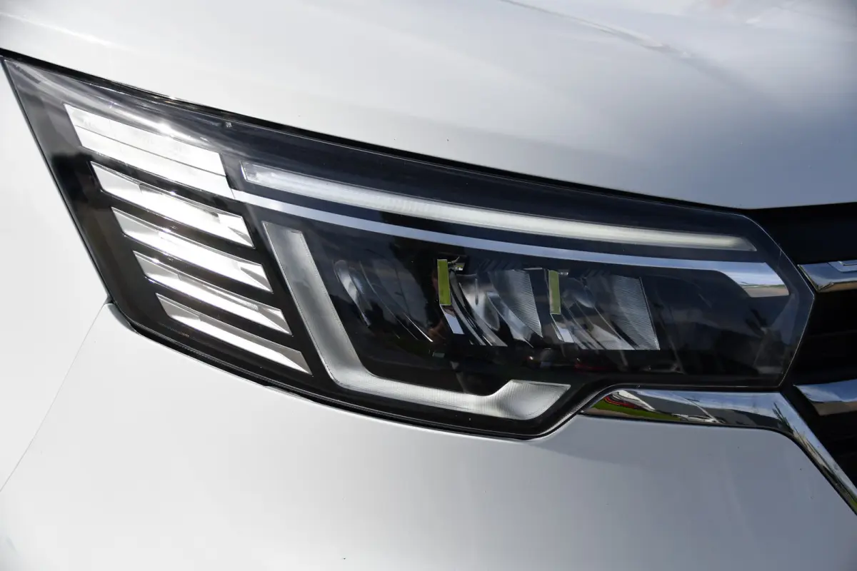 2.0 dCi 150 T29 L1H1 PB Edition Camer, Cruise, Carplay, LED, 2 x Schuifdeur, Automaat, Sensoren, CLIMA, Multimedia, 150pk, Keyless, Uniek!