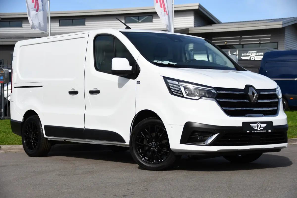 2.0 dCi 150 T29 L1H1 PB Edition Camer, Cruise, Carplay, LED, 2 x Schuifdeur, Automaat, Sensoren, CLIMA, Multimedia, 150pk, Keyless, Uniek!