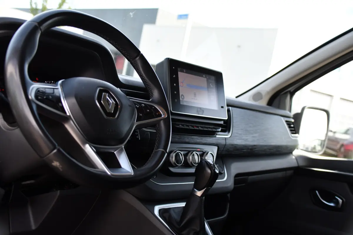 2.0 dCi 150 T29 L1H1 PB Edition Camer, Cruise, Carplay, LED, 2 x Schuifdeur, Automaat, Sensoren, CLIMA, Multimedia, 150pk, Keyless, Uniek!