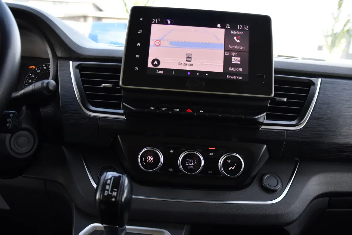 2.0 dCi 150 T29 L1H1 PB Edition Camer, Cruise, Carplay, LED, 2 x Schuifdeur, Automaat, Sensoren, CLIMA, Multimedia, 150pk, Keyless, Uniek!
