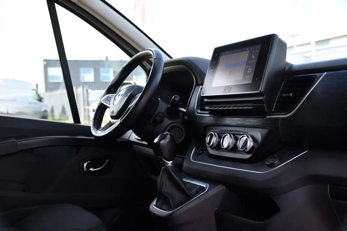 2.0 dCi 150 T29 L1H1 PB Edition Camer, Cruise, Carplay, LED, 2 x Schuifdeur, Automaat, Sensoren, CLIMA, Multimedia, 150pk, Keyless, Uniek!