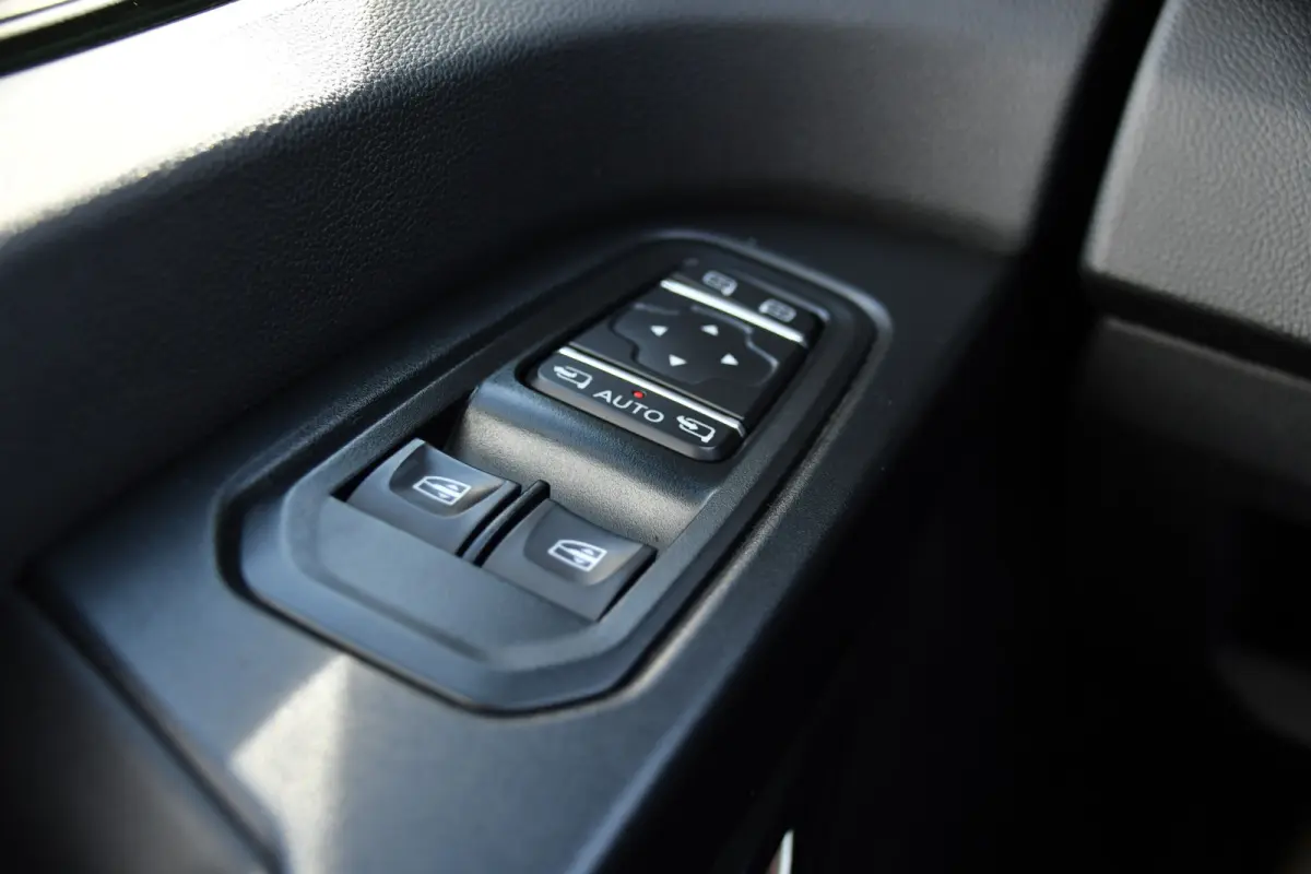 2.0 dCi 150 T29 L1H1 PB Edition Camer, Cruise, Carplay, LED, 2 x Schuifdeur, Automaat, Sensoren, CLIMA, Multimedia, 150pk, Keyless, Uniek!
