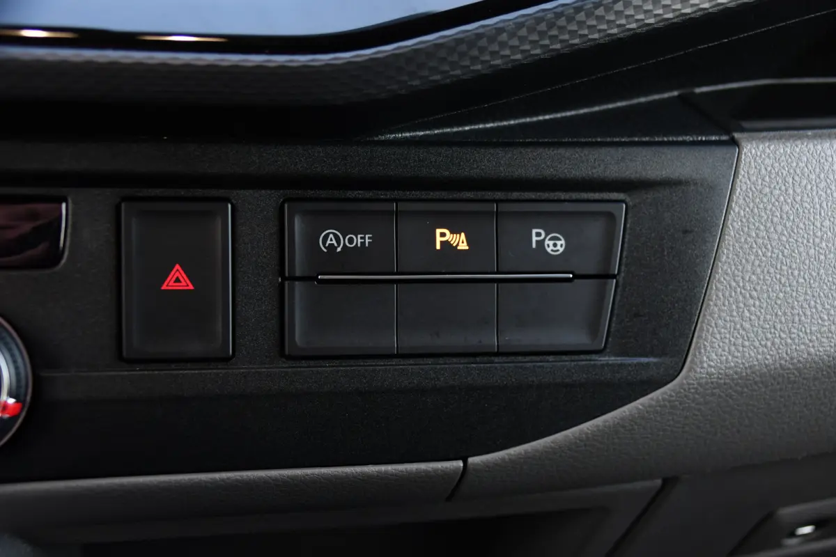 2.0 TDI L2H1 Bulli Virtual, Adaptieve Cruise, Camera, Carplay, LED, 150pk, Stoelverwarming, Multimedia, Sensoren, Trekhaak, Uniek!
