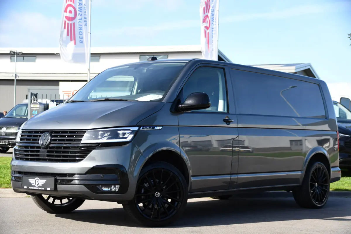 2.0 TDI L2H1 Bulli Virtual, Adaptieve Cruise, Camera, Carplay, LED, 150pk, Stoelverwarming, Multimedia, Sensoren, Trekhaak, Uniek!