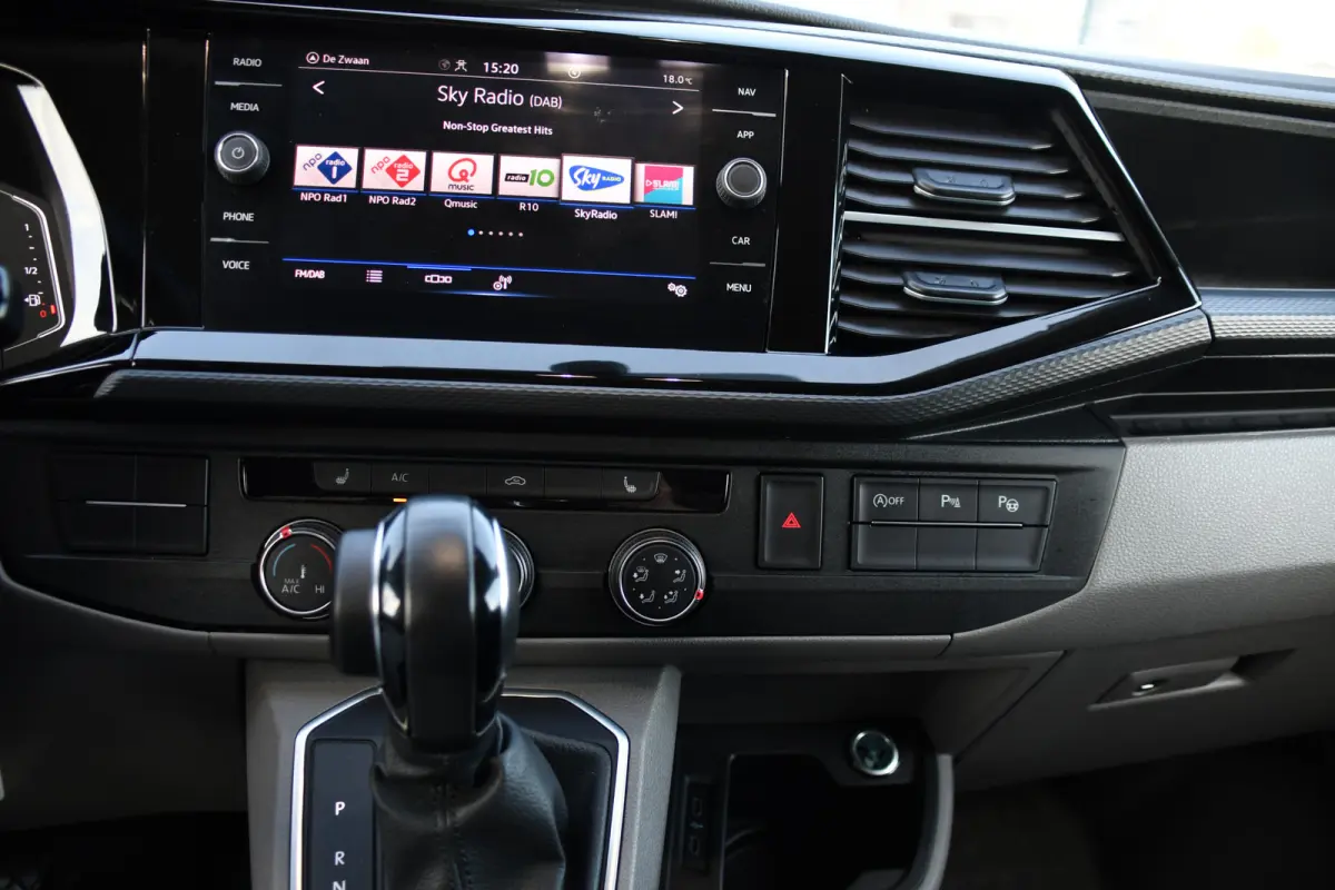 2.0 TDI L2H1 Bulli Virtual, Adaptieve Cruise, Camera, Carplay, LED, 150pk, Stoelverwarming, Multimedia, Sensoren, Trekhaak, Uniek!