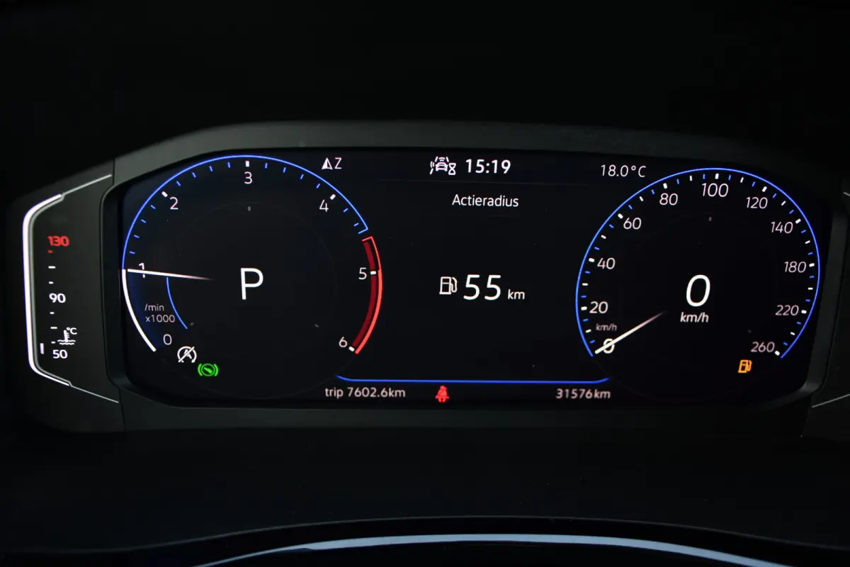 2.0 TDI L2H1 Bulli Virtual, Adaptieve Cruise, Camera, Carplay, LED, 150pk, Stoelverwarming, Multimedia, Sensoren, Trekhaak, Uniek!