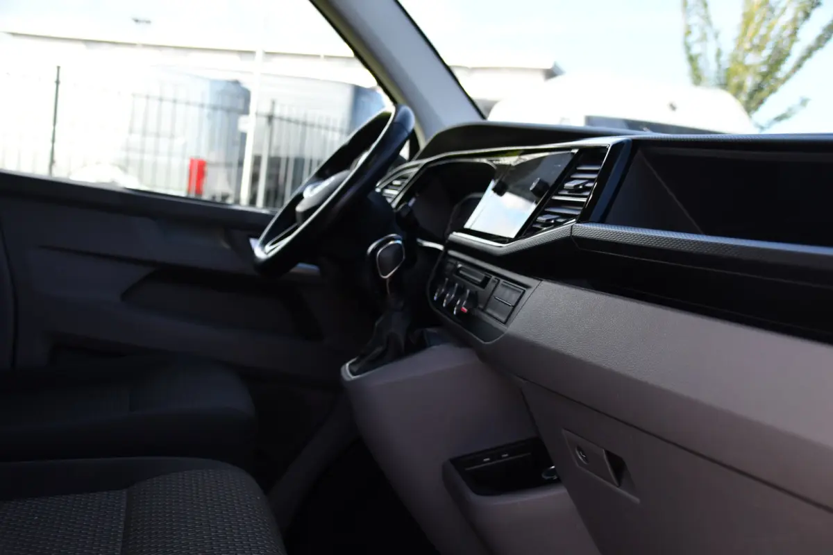 2.0 TDI L2H1 Bulli Virtual, Adaptieve Cruise, Camera, Carplay, LED, 150pk, Stoelverwarming, Multimedia, Sensoren, Trekhaak, Uniek!