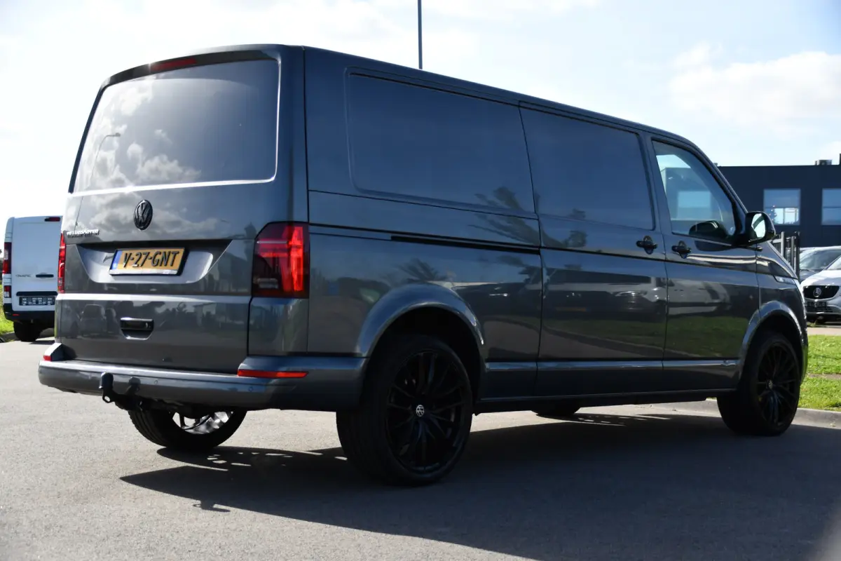 2.0 TDI L2H1 Bulli Virtual, Adaptieve Cruise, Camera, Carplay, LED, 150pk, Stoelverwarming, Multimedia, Sensoren, Trekhaak, Uniek!