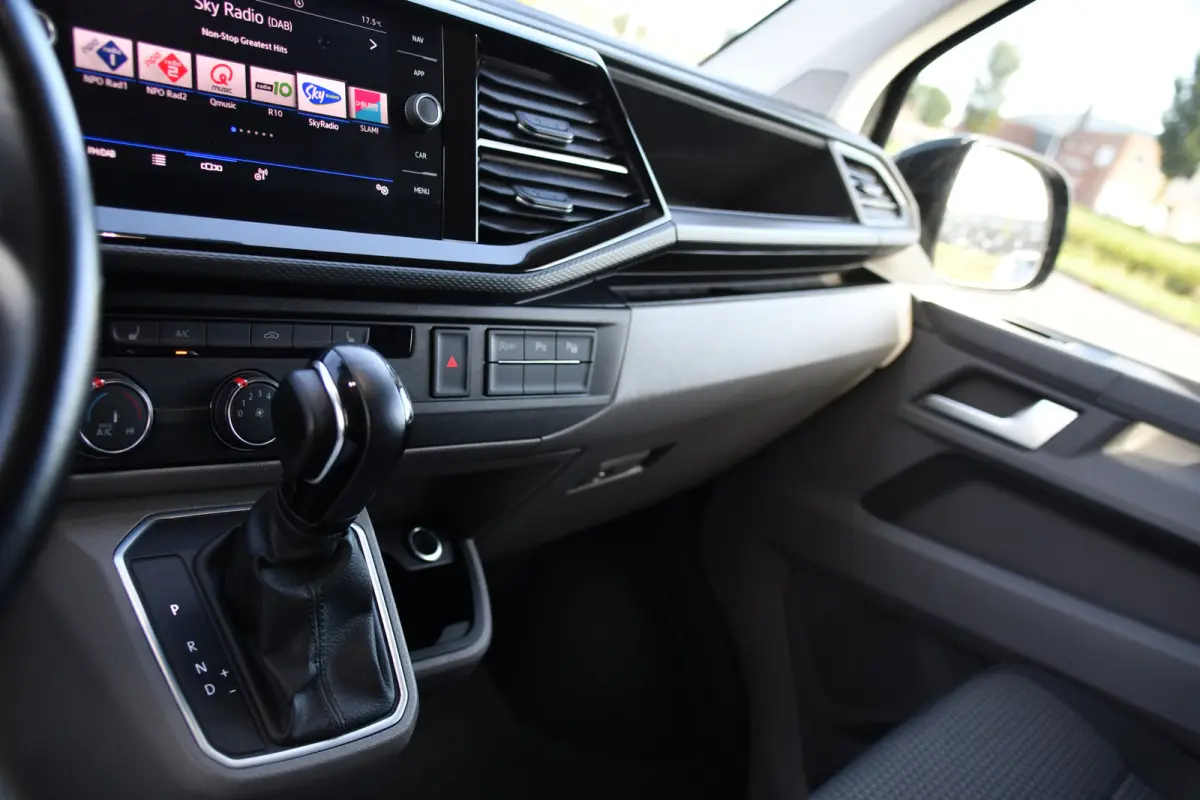 2.0 TDI L2H1 Bulli Virtual, Adaptieve Cruise, Camera, Carplay, LED, 150pk, Stoelverwarming, Multimedia, Sensoren, Trekhaak, Uniek!