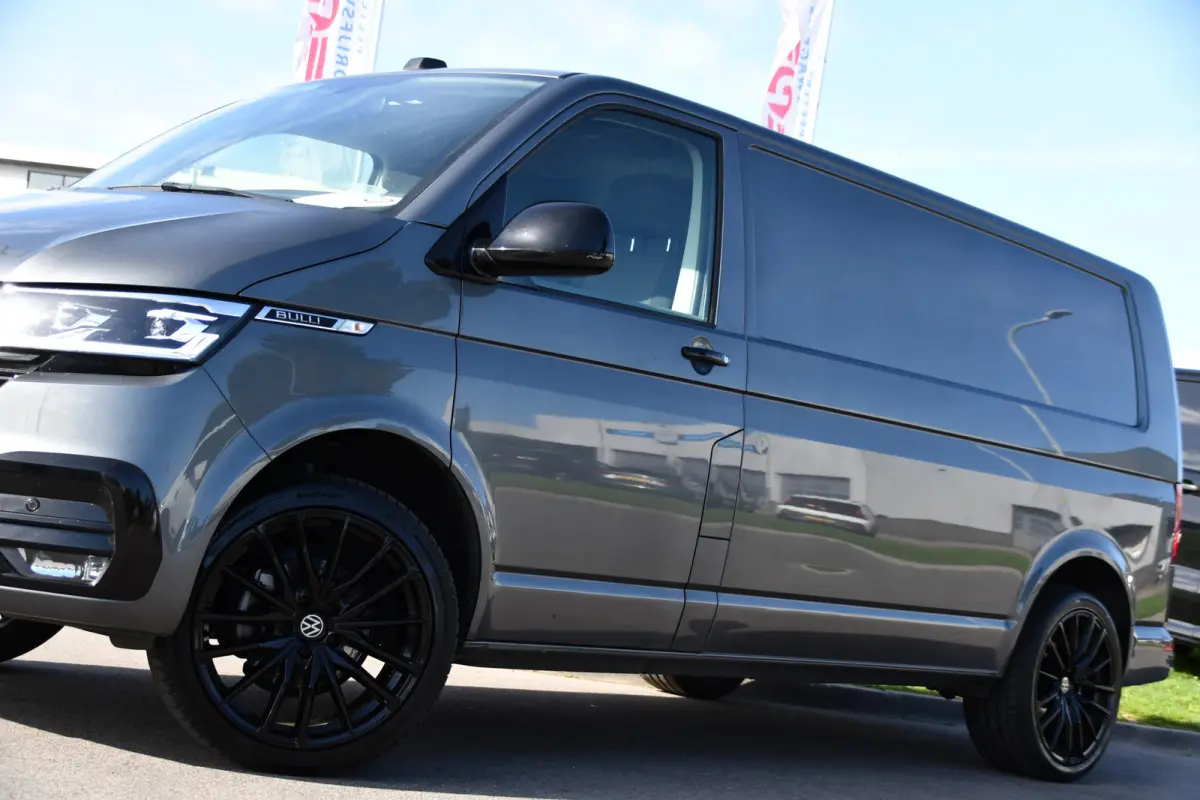 2.0 TDI L2H1 Bulli Virtual, Adaptieve Cruise, Camera, Carplay, LED, 150pk, Stoelverwarming, Multimedia, Sensoren, Trekhaak, Uniek!