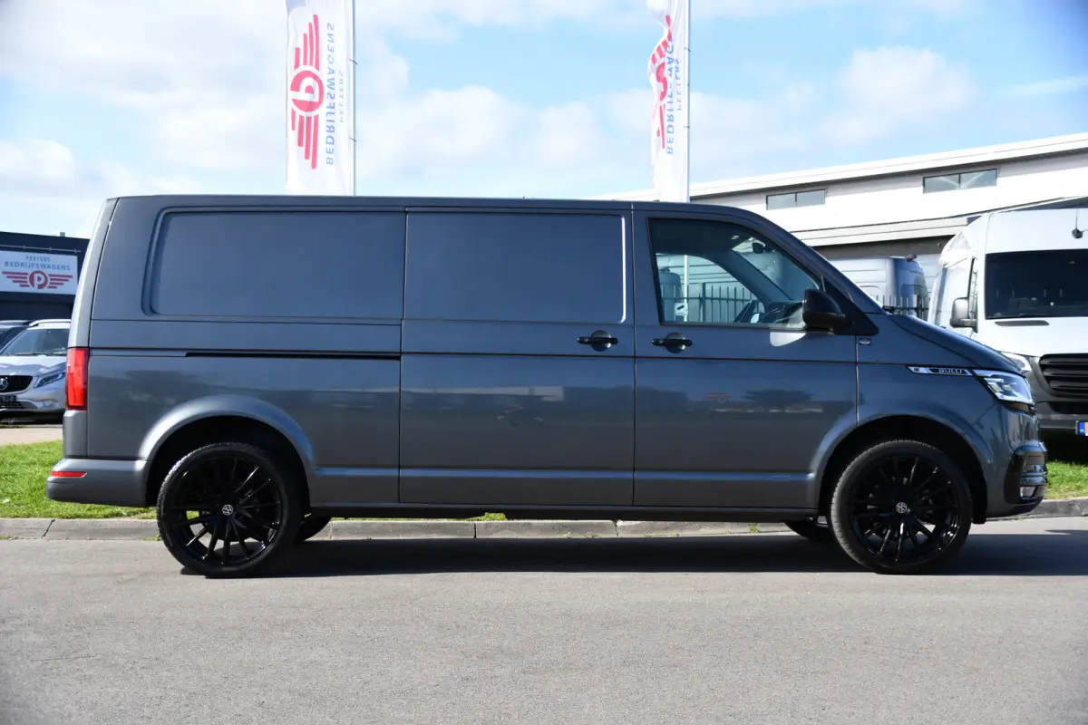 2.0 TDI L2H1 Bulli Virtual, Adaptieve Cruise, Camera, Carplay, LED, 150pk, Stoelverwarming, Multimedia, Sensoren, Trekhaak, Uniek!