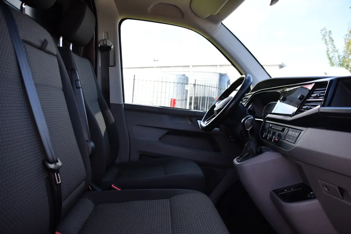 2.0 TDI L2H1 Bulli Virtual, Adaptieve Cruise, Camera, Carplay, LED, 150pk, Stoelverwarming, Multimedia, Sensoren, Trekhaak, Uniek!