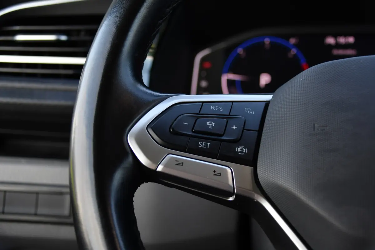 2.0 TDI L2H1 Bulli Virtual, Adaptieve Cruise, Camera, Carplay, LED, 150pk, Stoelverwarming, Multimedia, Sensoren, Trekhaak, Uniek!