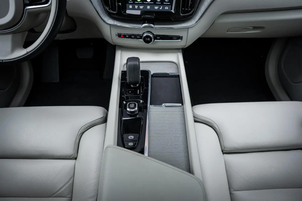 2.0 T6 Plug-In Hybrid AWD Plus Bright Pano-dak|H&K|Memory|ACC|Stoel&Stuurverw.|Dealer-onderhouden