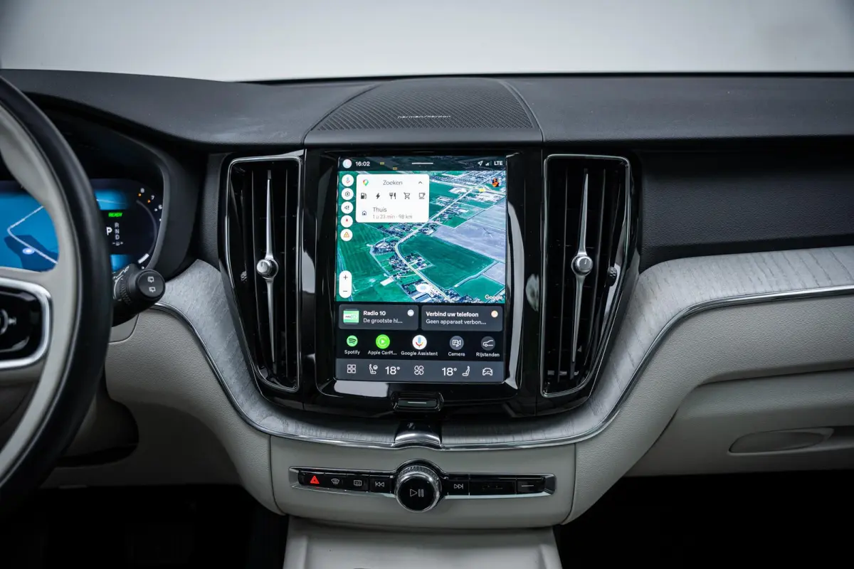 2.0 T6 Plug-In Hybrid AWD Plus Bright Pano-dak|H&K|Memory|ACC|Stoel&Stuurverw.|Dealer-onderhouden