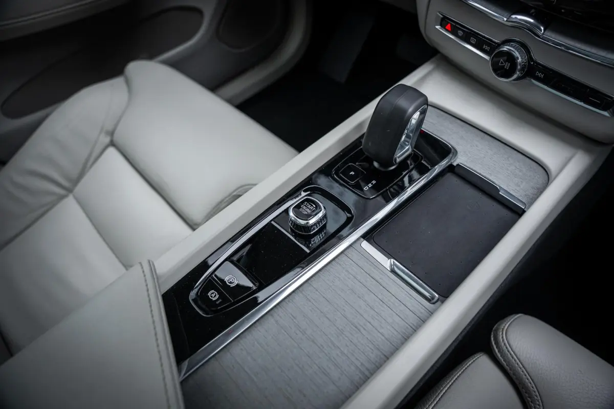 2.0 T6 Plug-In Hybrid AWD Plus Bright Pano-dak|H&K|Memory|ACC|Stoel&Stuurverw.|Dealer-onderhouden