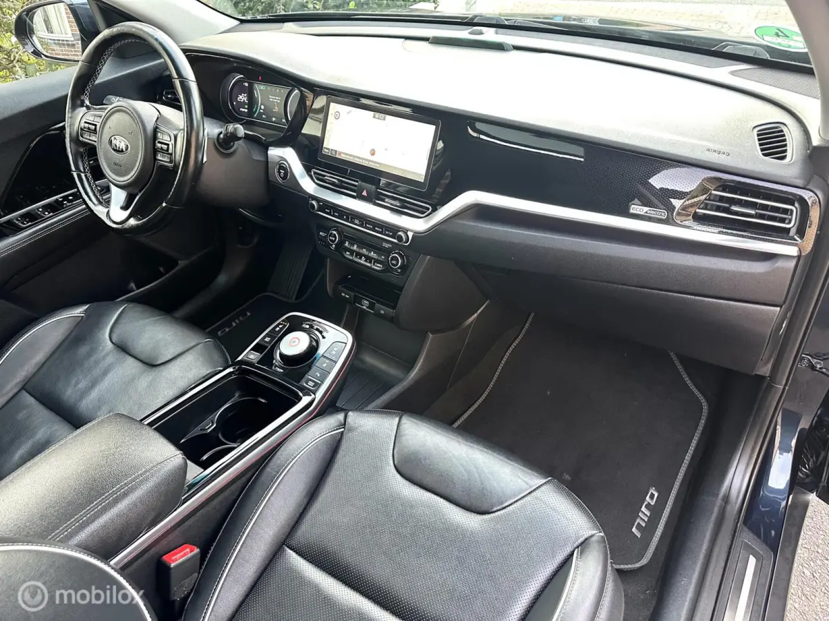ExecutiveLine 64 kWh 3-FASE SOH 98,6% WARMTEPOMP SCHUIFDAK LEDER CARPLAY STOELVENTILATIE/VERWARMING ACHTERUITRIJ CAMERA!!
