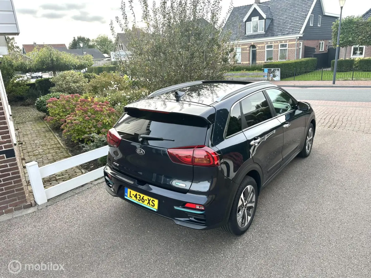ExecutiveLine 64 kWh 3-FASE SOH 98,6% WARMTEPOMP SCHUIFDAK LEDER CARPLAY STOELVENTILATIE/VERWARMING ACHTERUITRIJ CAMERA!!