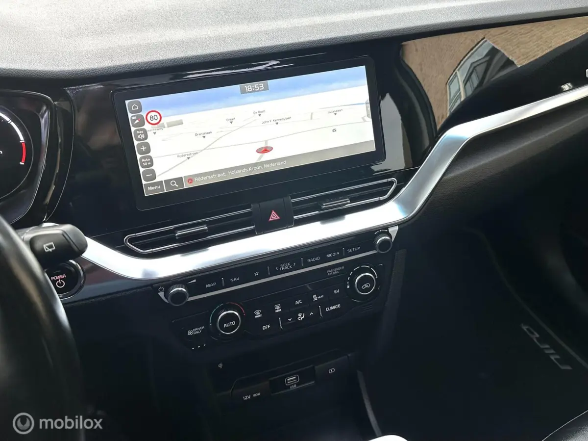 ExecutiveLine 64 kWh 3-FASE SOH 98,6% WARMTEPOMP SCHUIFDAK LEDER CARPLAY STOELVENTILATIE/VERWARMING ACHTERUITRIJ CAMERA!!
