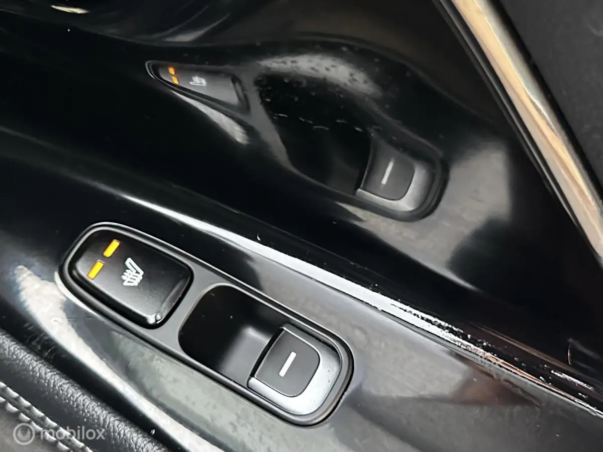 ExecutiveLine 64 kWh 3-FASE SOH 98,6% WARMTEPOMP SCHUIFDAK LEDER CARPLAY STOELVENTILATIE/VERWARMING ACHTERUITRIJ CAMERA!!