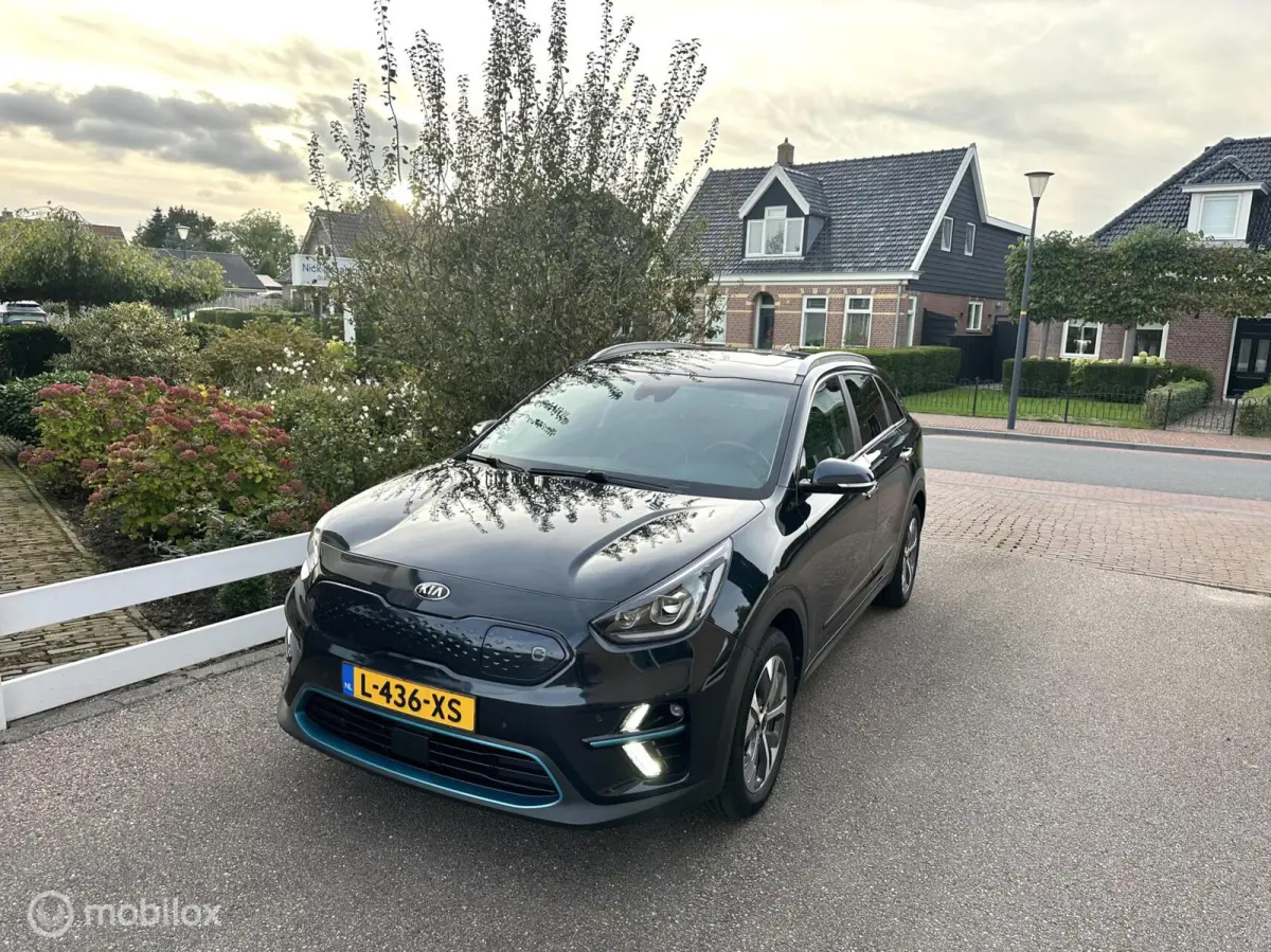 ExecutiveLine 64 kWh 3-FASE SOH 98,6% WARMTEPOMP SCHUIFDAK LEDER CARPLAY STOELVENTILATIE/VERWARMING ACHTERUITRIJ CAMERA!!