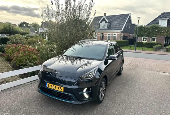 ExecutiveLine 64 kWh 3-FASE SOH 98,6% WARMTEPOMP SCHUIFDAK LEDER CARPLAY STOELVENTILATIE/VERWARMING ACHTERUITRIJ CAMERA!!