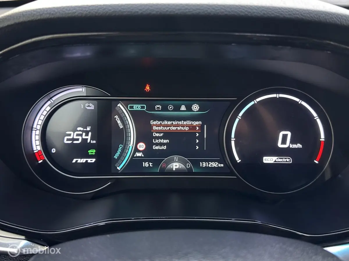ExecutiveLine 64 kWh 3-FASE SOH 98,6% WARMTEPOMP SCHUIFDAK LEDER CARPLAY STOELVENTILATIE/VERWARMING ACHTERUITRIJ CAMERA!!