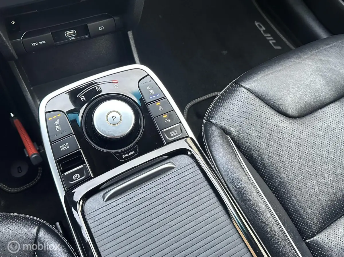 ExecutiveLine 64 kWh 3-FASE SOH 98,6% WARMTEPOMP SCHUIFDAK LEDER CARPLAY STOELVENTILATIE/VERWARMING ACHTERUITRIJ CAMERA!!